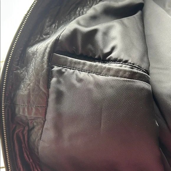 Roundtree & Yorke Black Leather Jacket - Picture 5 of 6